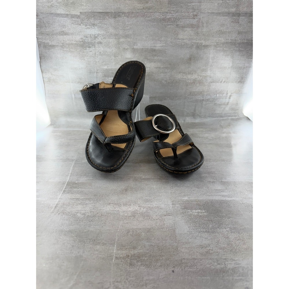 Born W32247 Black Leather Buckle Thong Wedge Sandals Women Sz US 9 EU 40.5